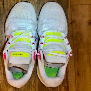 Nike Air Men’s Zoom Vomero 16 (White/Multi, US Size 9.5)